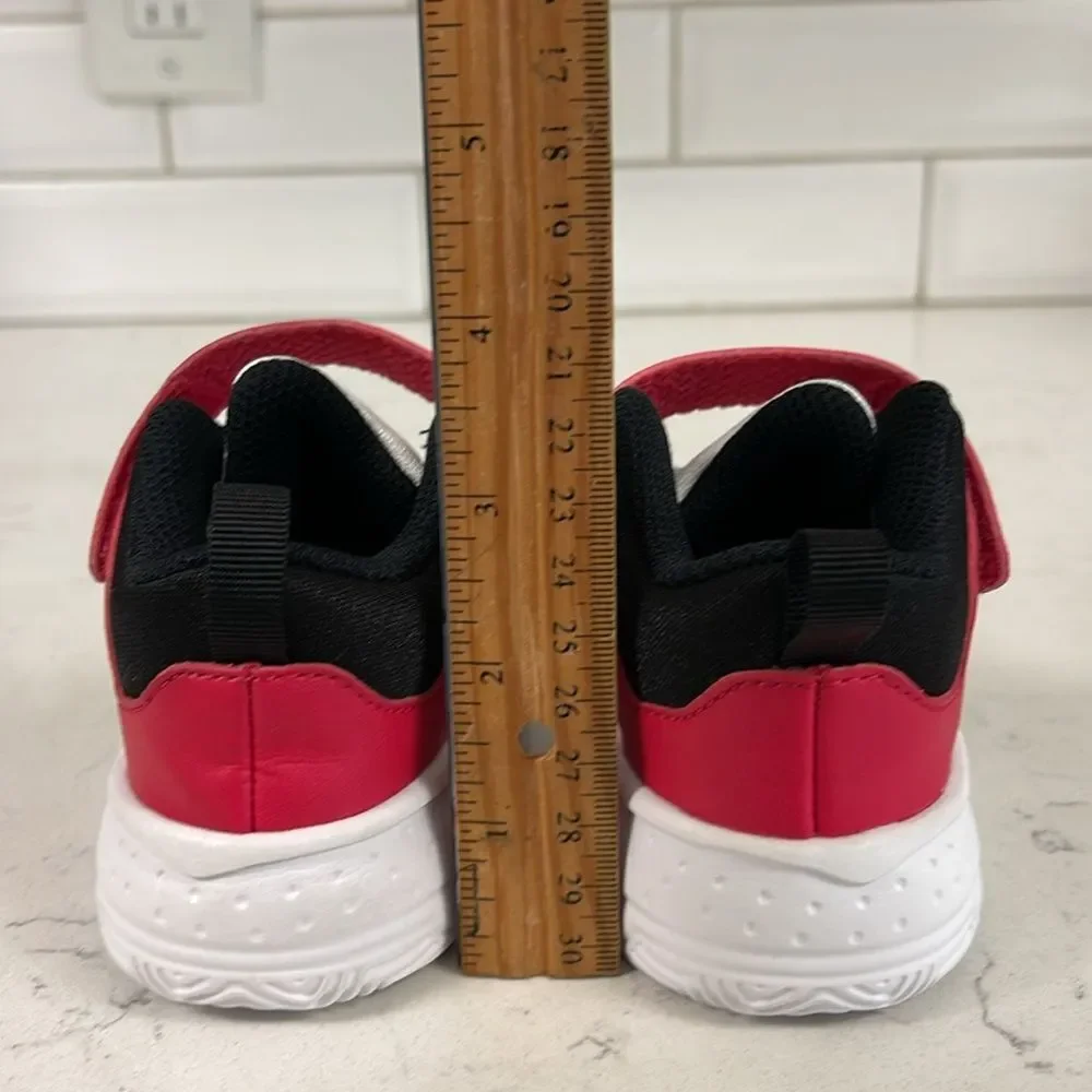 JORDAN MAX AURA 3 PS 'WHITE VERY BERRY' Size 5C DA8023-106